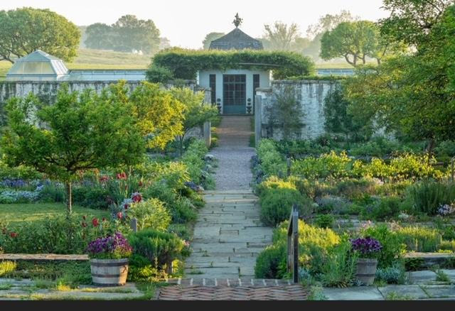 

			                										
									
																						Soane Travels to DC										
																						Oak Spring Garden & Glenstone Museum										
																						April 30 - May 2, 2025										
																						Learn More										
									    																    
									
			                