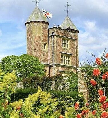 

			                										
									
																						Online Lecture										
																						Sissinghurst - a garden, a house, a laboratory of invention										
																						April 7, 12 PM EDT										
																						Register										
									    																    
									
			                